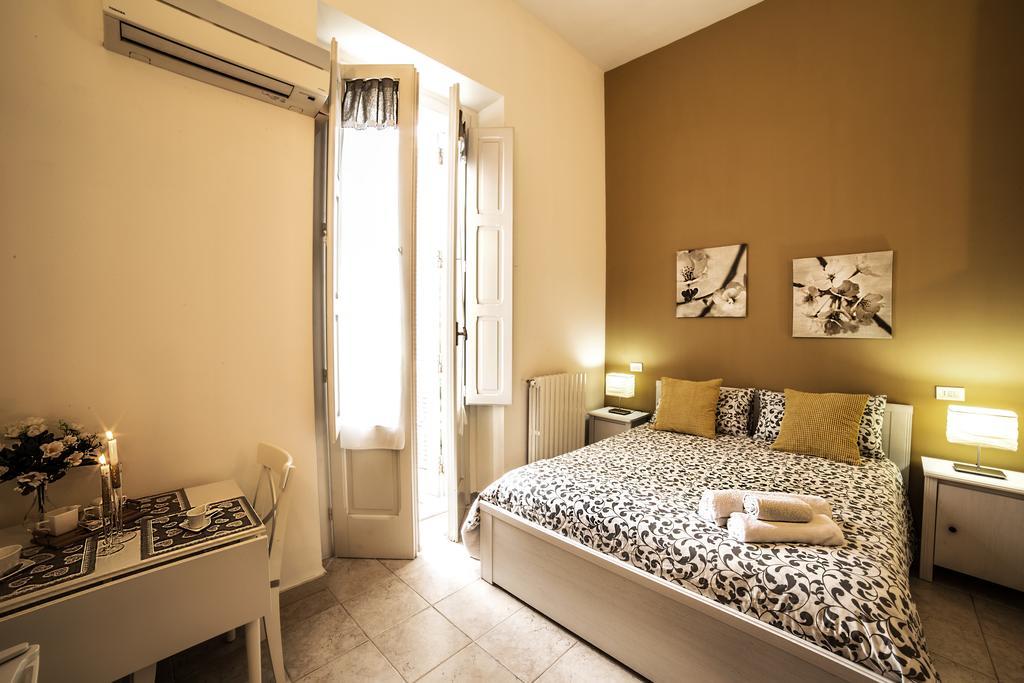 B&B Germinario Trani Bagian luar foto