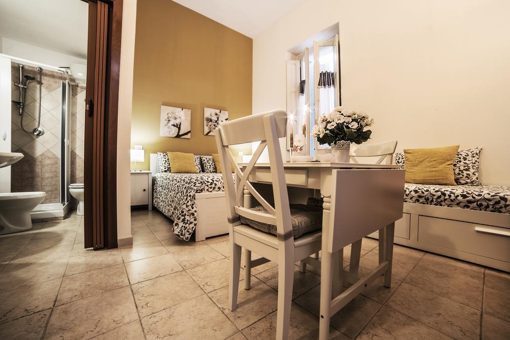 B&B Germinario Trani Bagian luar foto